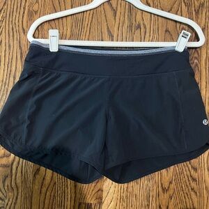 Lululemon athletica running shorts black size 6